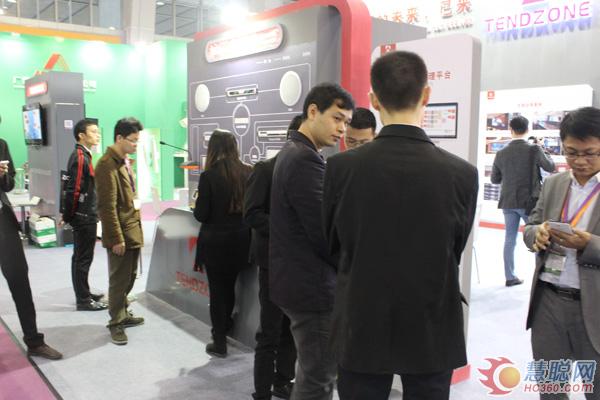 展會爆棚，觀眾齊聚東微展位