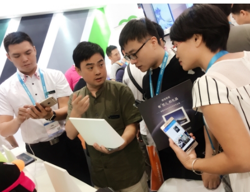 微信相框很忙--上海CES Asia和禮品展齊亮相(圖2) 微信相框很忙——上海CES Asia和禮品展齊亮相